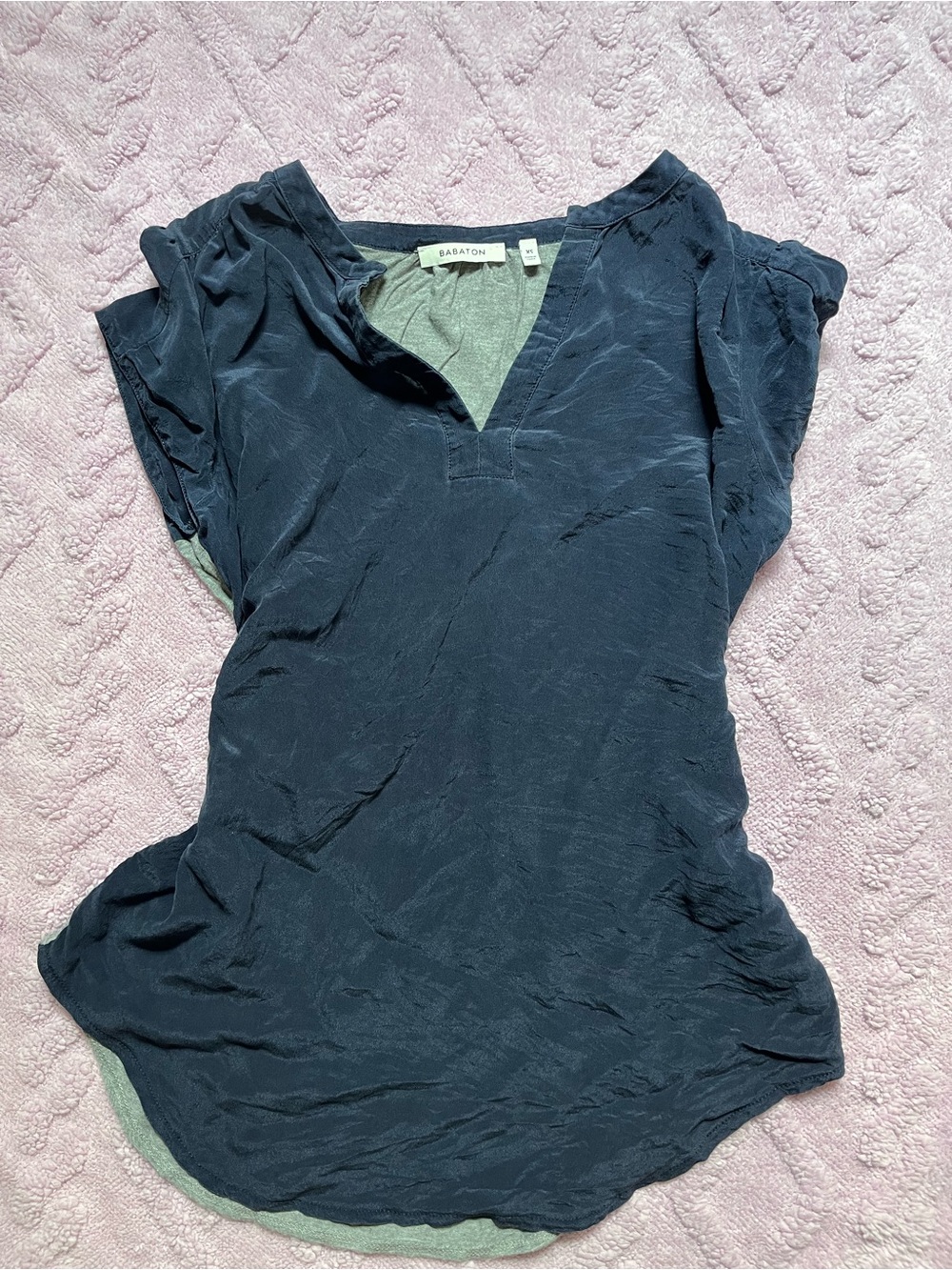 Aritzia Babaton Navy V-Neck Short Sleeve Blouse